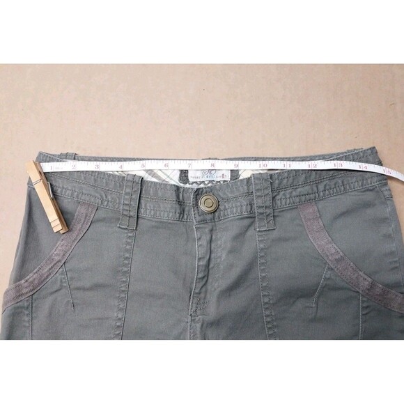 SO Juniors Womens Size 7 Capri Pants Khaki Brown Wear It Declare It Cute Comfy - Picture 6 of 13